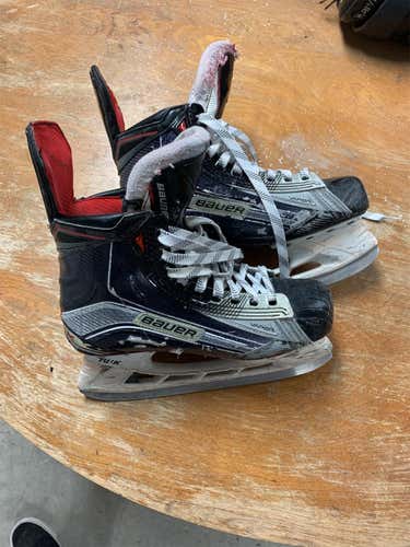 Junior Bauer Vapor 1X D&R (Regular) Size 5.5 Hockey Skates
