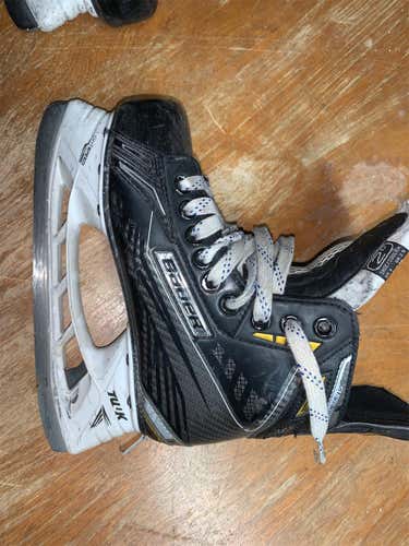 Youth Bauer Supreme HP Pro D&R (Regular) Size 2 Hockey Skates