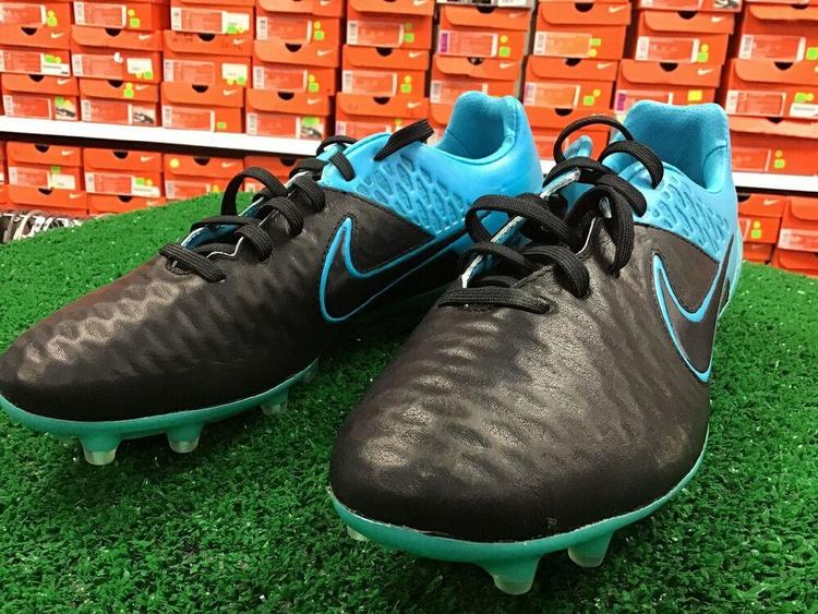men's magista soccer cleats