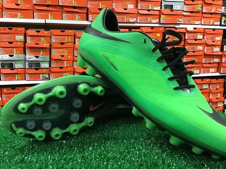 nike hypervenom cleats