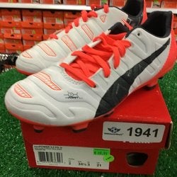 Puma EvoPOWER 3.2 Firm Ground Jr Soccer Cleats White / Lava Size 3 NEW FIRM PRICE
