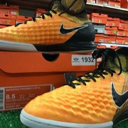 Nike MagistaX Proximo II DF IC Flyknit Black Laser Orange Sz 8.5 NEW 843957 801 FIRM PRICE