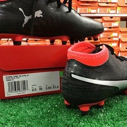 New Puma ONE 18.4 FG Junior Soccer Cleats Black / Coral Size 3.5c NIB FIRM PRICE