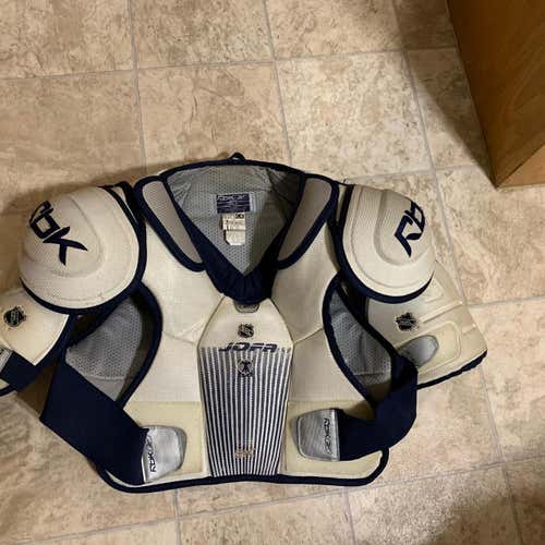 Senior Large Reebok 6K Shoulder Pads