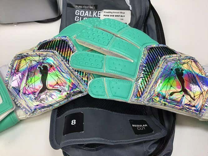 New Puma ONE Grip 1 RC Goalkeeper Soccer Gloves Teal / Silver size 8 W/ Torn Bag FIRM PRICE