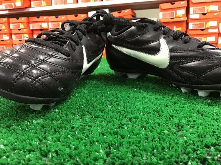 nike soccer cleats size 3