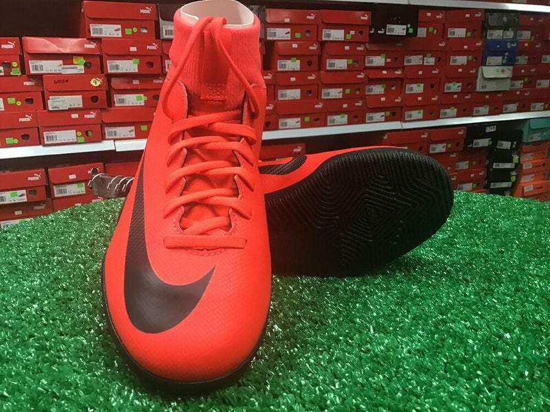 New Nike Jr Superfly 6 Club CR7 IC Soccer Shoes Red / Silver Size 4.5y NEW FIRM PRICE