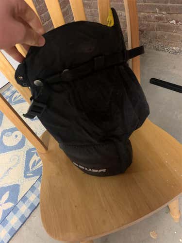 Black Youth Medium Bauer Supreme One40 Hockey Pants