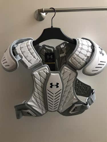 2020 Under Armour VFT III Shoulder Pads (large)
