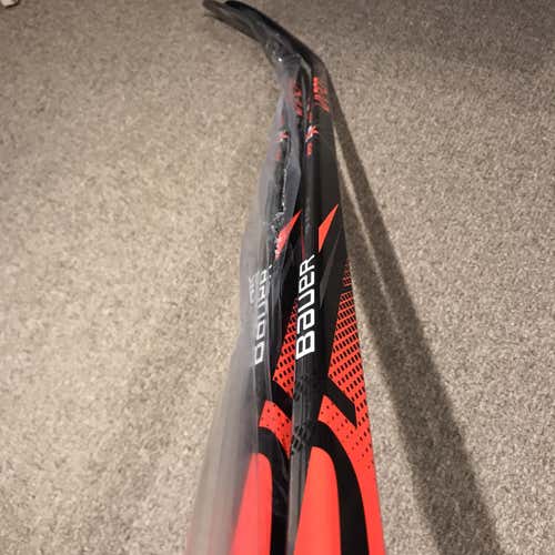Preorder : NEW 2 pack Bauer 2X Team - RH P28 87flex (+0")