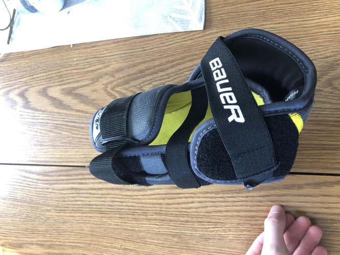 Senior Medium Bauer Supreme Elbow Pads