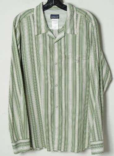 Patagonia Men's Green/White Stripe Organic Cotton Long-Sleeve Button Shirt Large