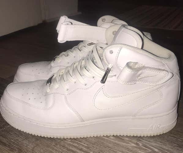 Nike Air Force 1 Mid (White)