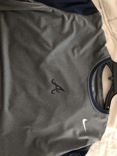 Atlanta Braves Gray Adult Men's XXL Nike Shirt