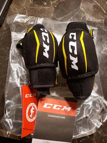 New Youth MEDIUM CCM TACKS 3092 Elbow Pads