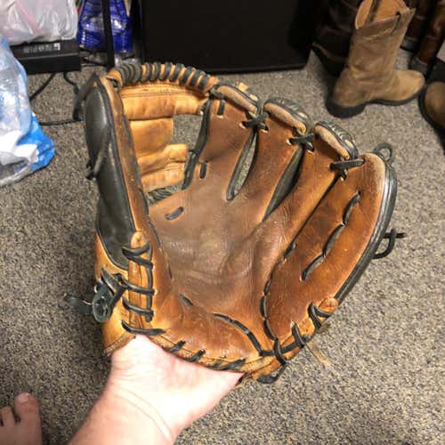 Brown High School/College Infield A2K 11.5" Baseball Glove