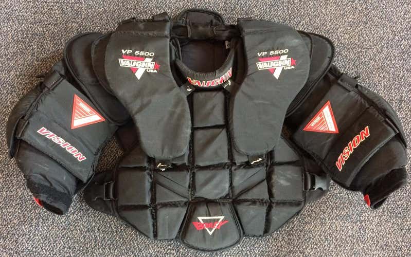 Senior Small Vaughn Vision VP550 Goalie Chest Protector