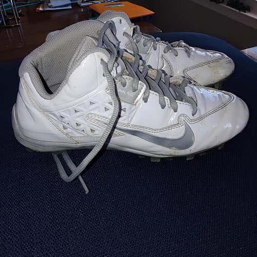 White Nike Speedlax Youth Men's 5.0 (Women's 6.0) Molded Cleats Nike