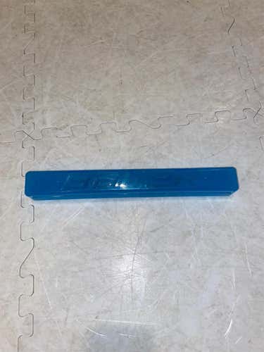 USED BAUER BLADE HOLDER