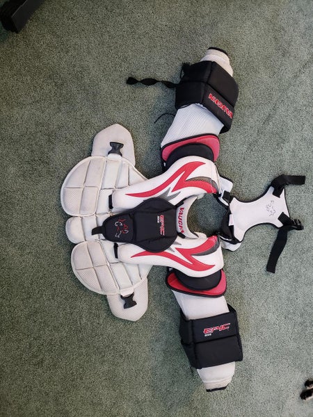 Senior Small Vaughn Epic 8606 Goalie Chest Protector