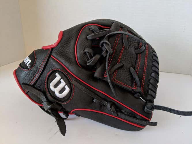 Black New Wilson Right Handed Infield A950 Baseball Glove 11.5"