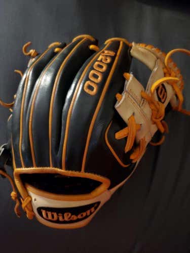 Wilson A2000 1786 11.5" Baseball Glove