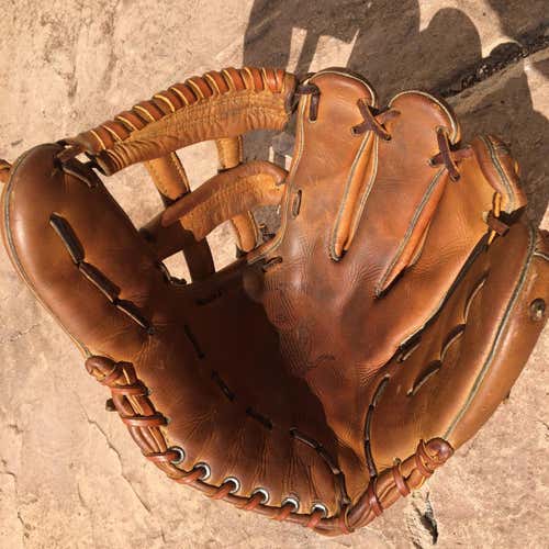 Right Handed Heart of the Hide USA Horween 11.75" Baseball Glove