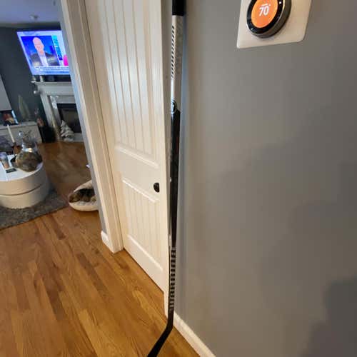 Senior Right Handed Dynasty AX Pro SL Mid Pro Stock Hockey Stick