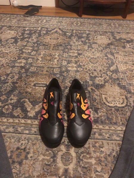Black Men's 9.0 (Women's 10) Adidas Cleats