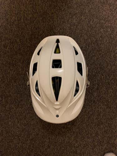 White Adult Player Cascade R Helmet