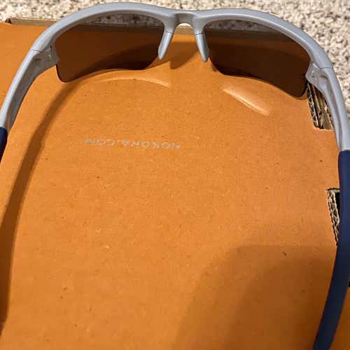 Unisex Youth  Oakley Sunglasses