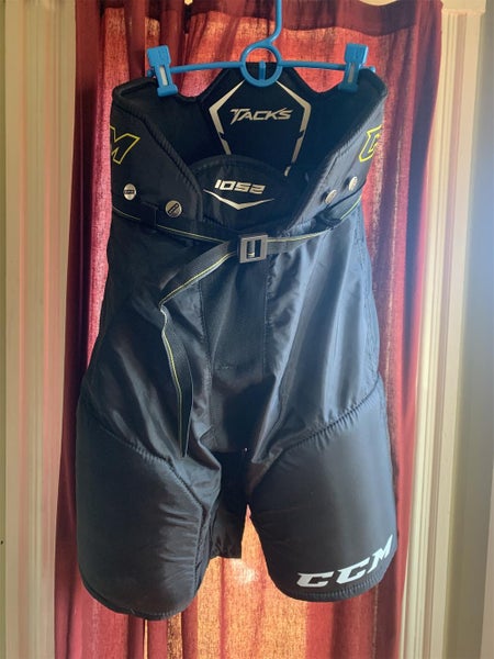 Black Senior Medium CCM 1052 Hockey Pants