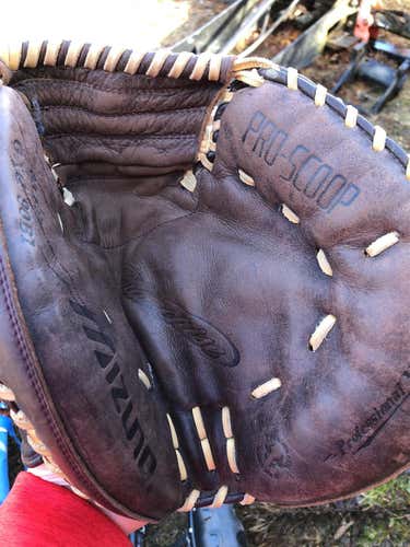 Brown High School/College Catcher's 12.5" Baseball Glove