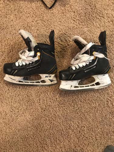 Bauer Supreme One.8 Size 2.5 Hockey Skates