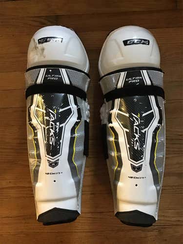 Senior CCM Tacks Shin Pads