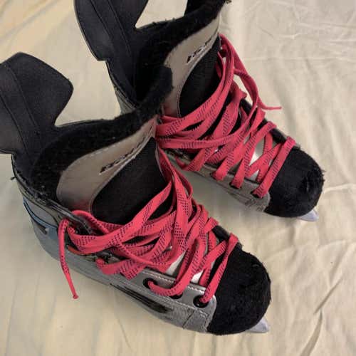 Youth Bauer D&R (Regular) Size 1.5 Hockey Skates
