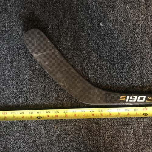 Cracked Shaft Senior Bauer Right Handed Supreme S190 Hockey Stick P14 Toe
