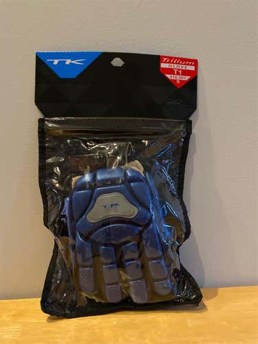 New TK Field Hockey Glove (SM)