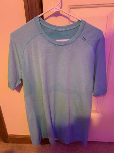 Lulu Lemon Shirt Men’s M