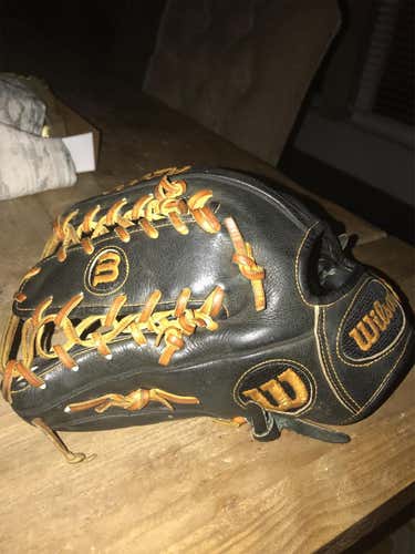Black High School/College A2000 Baseball Glove 11.75"