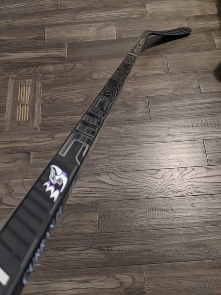 Like New RH PRO STOCK Bauer Supreme 2S PRO SE - 82 Flex P92
