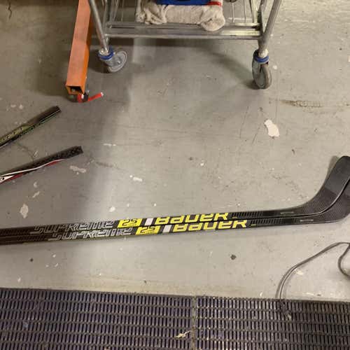 Supreme 2S Team Hockey Stick 2 Pack