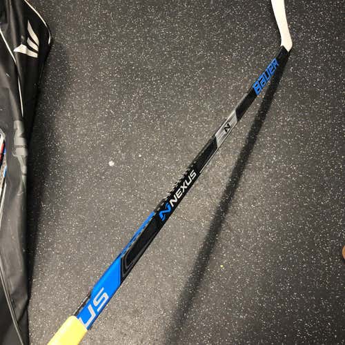 Senior Team Nexus Hockey Stick Mid