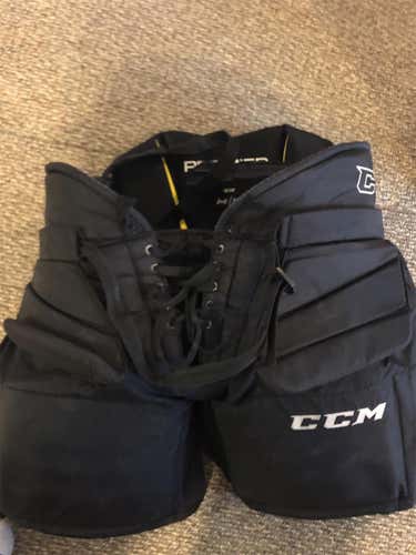 Senior Medium CCM Hockey Goalie Pants