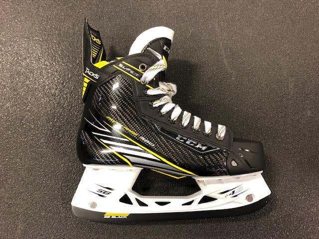 New Senior CCM Super Tacks Hockey Skates Size 7EE