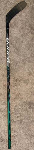 Bauer Fly Lite Hockey Stick, RH, P28M, 82 Flex, Pro Stock