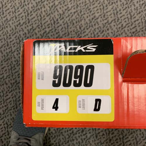 Junior CCM Tacks 9090 D&R (Regular)  Size 4 Hockey Skates