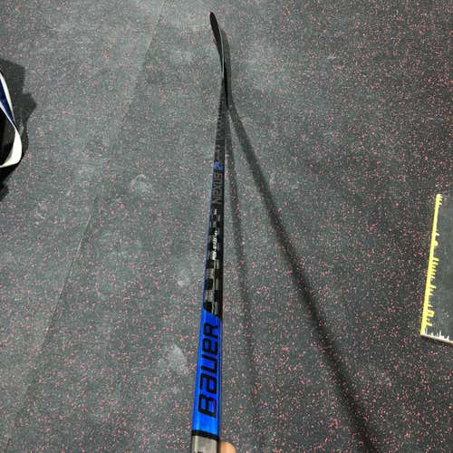 Senior Nexus 2N Pro Hockey Stick Mid