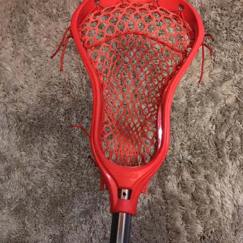LN Strung Stallion Head Red Out Stringking