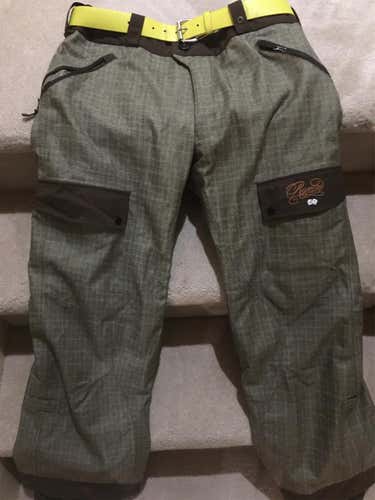 Burton-Ronin Men's Extra Large Ski Pants